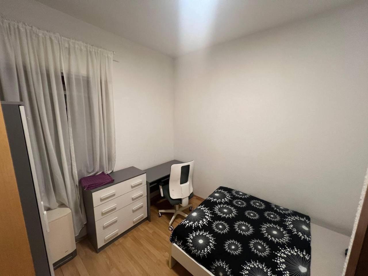 2 Messe Apartment Essen